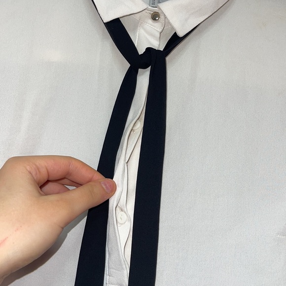 H&M Blouse - Picture 4 of 6